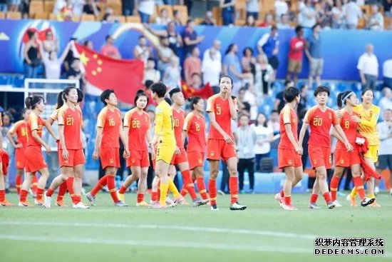 感动赛场“中国红”，但愿关注不停歇｜行走法国女足世界杯
